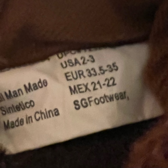 NWOT. Poop Emoji Slippers. Size 2-3 Kids. - Picture 7 of 7